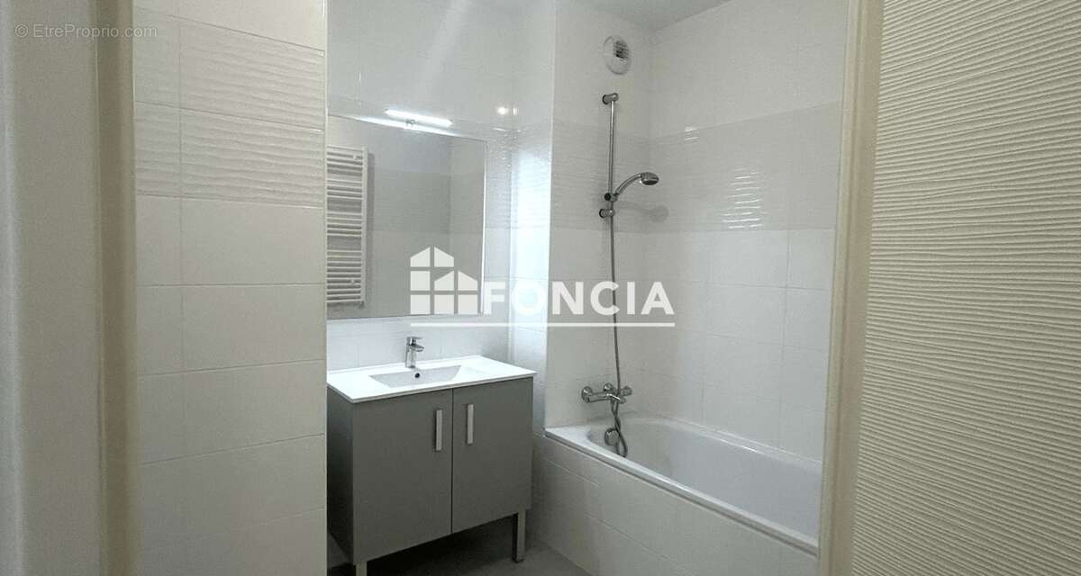 Appartement à VILLENEUVE-LOUBET