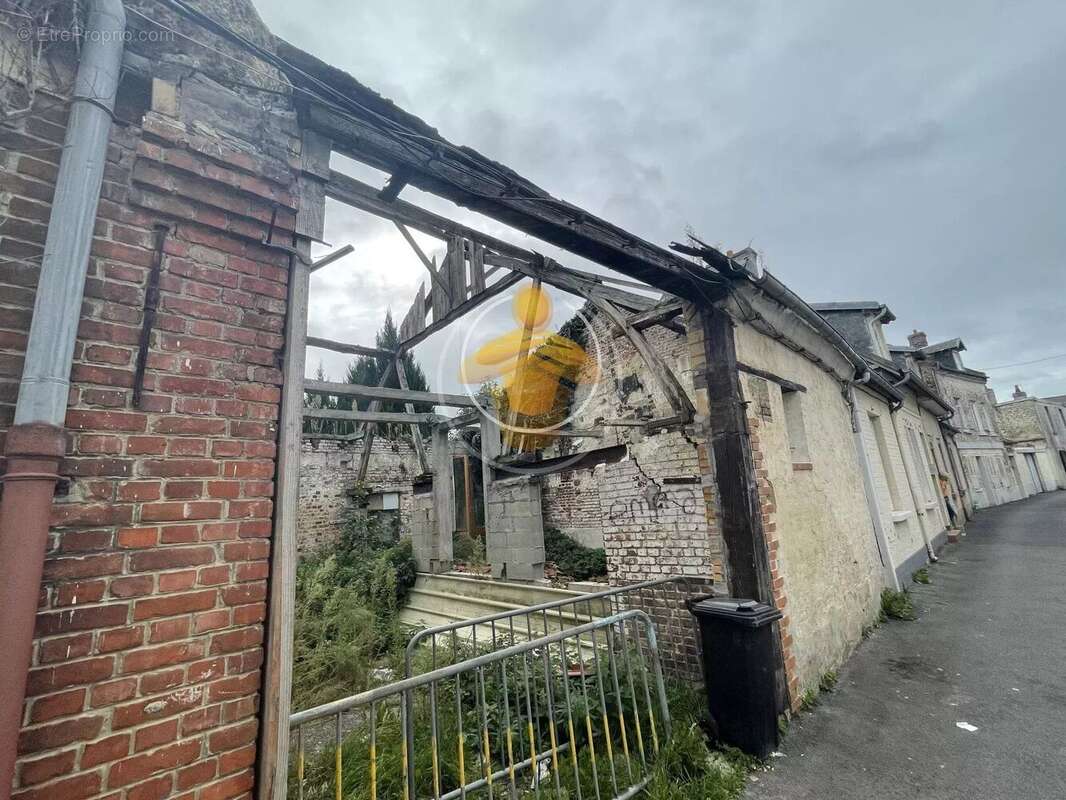 Maison à LA FERE