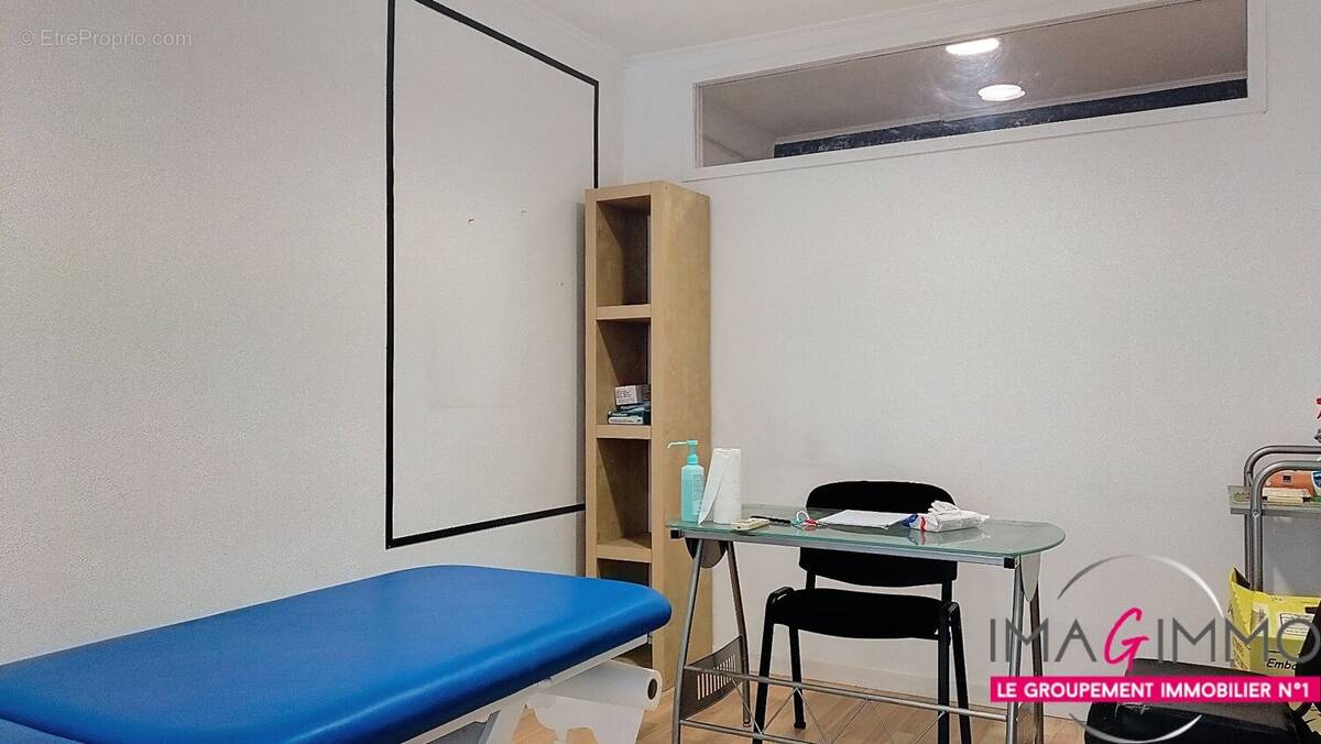 Commerce à COURNONTERRAL