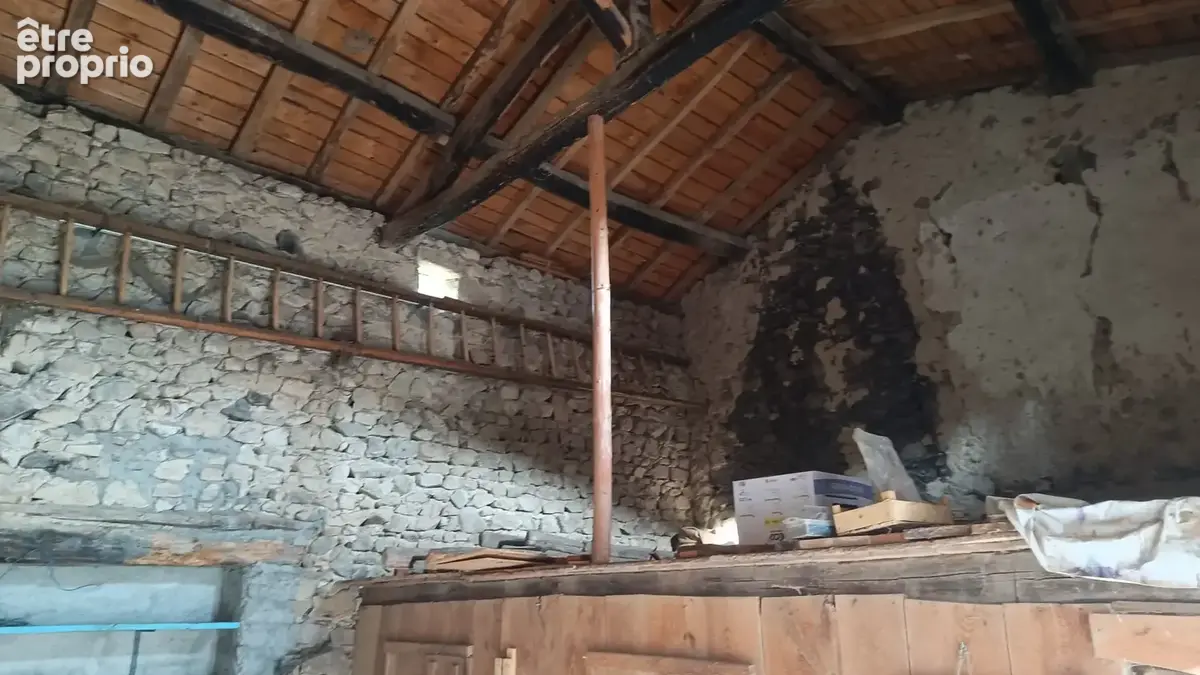SAINT-CLÉMENT   Charmante maison en pierre avec terrain - photo 11