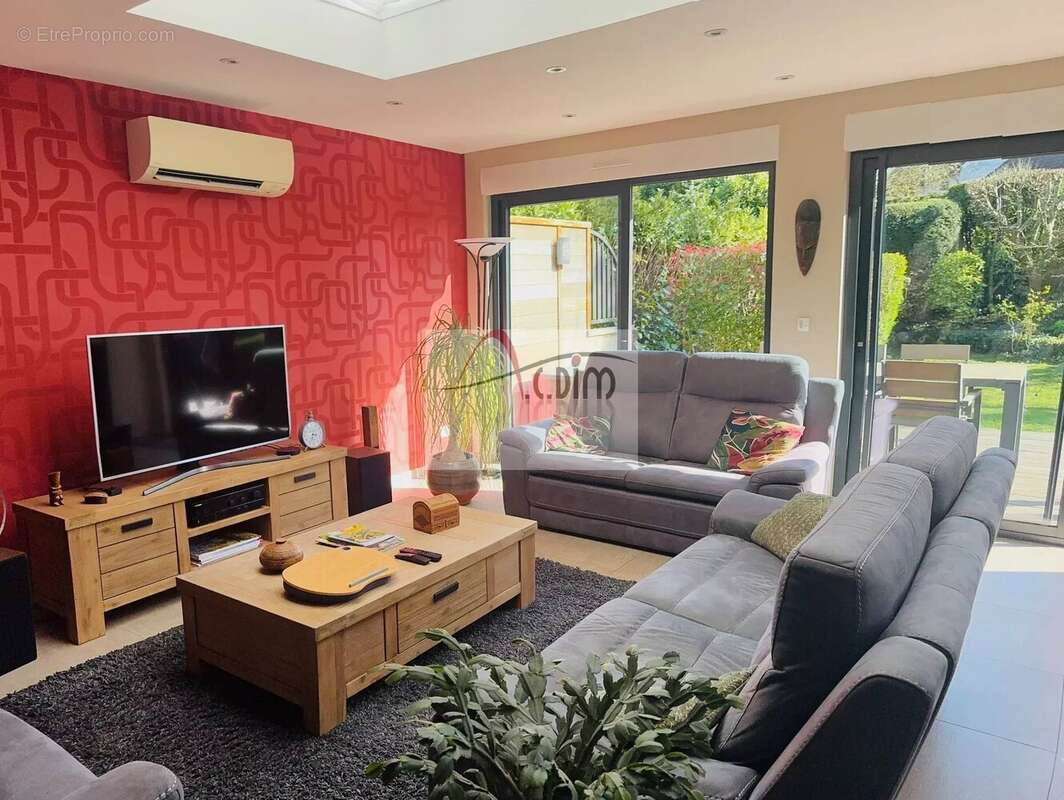 Maison à VAUX-LE-PENIL