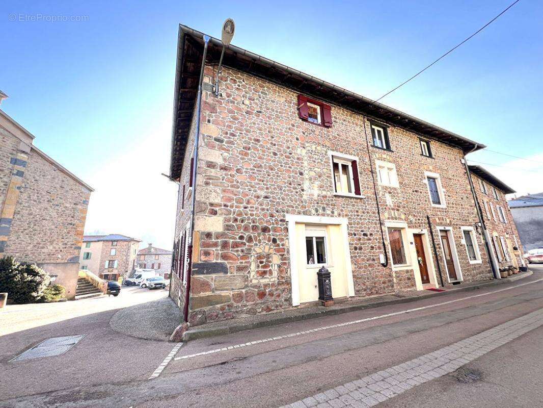 Maison à CLAVEISOLLES