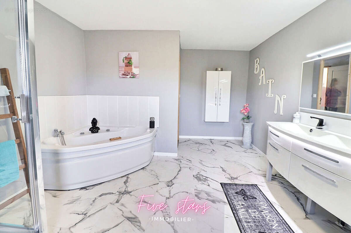 Maison à GENDREVILLE