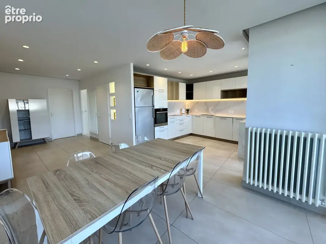 Appartement T4 lumineux avec balcon, cave et garage - Vue montagne - photo 3
