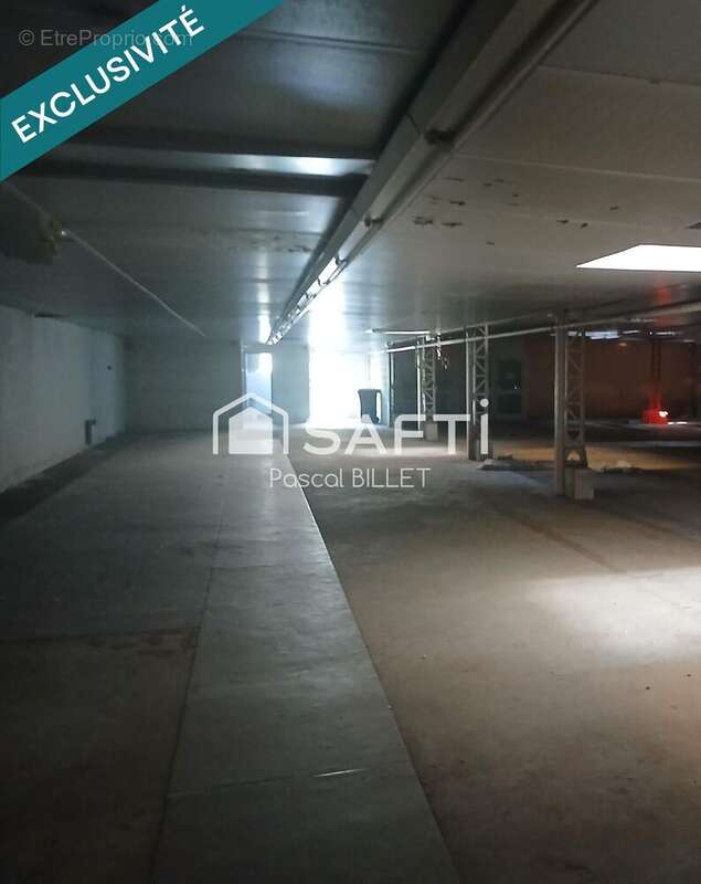 Photo 7 - Commerce à FREVENT