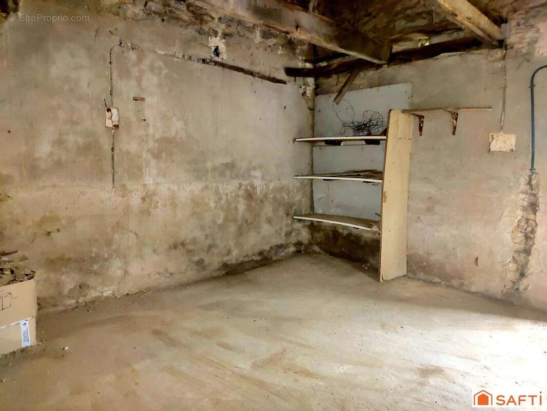 Maison 145 m² à Saint-Thurien  - photo 7