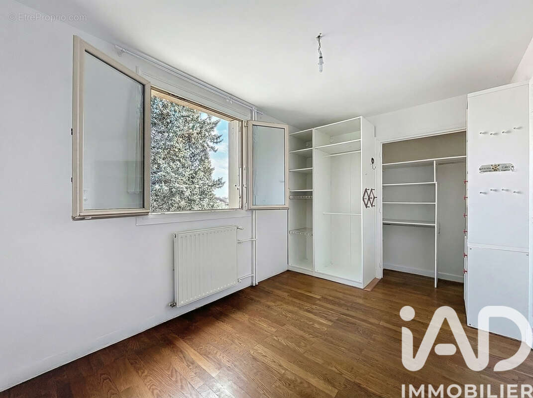 Photo 9 - Appartement à OULLINS