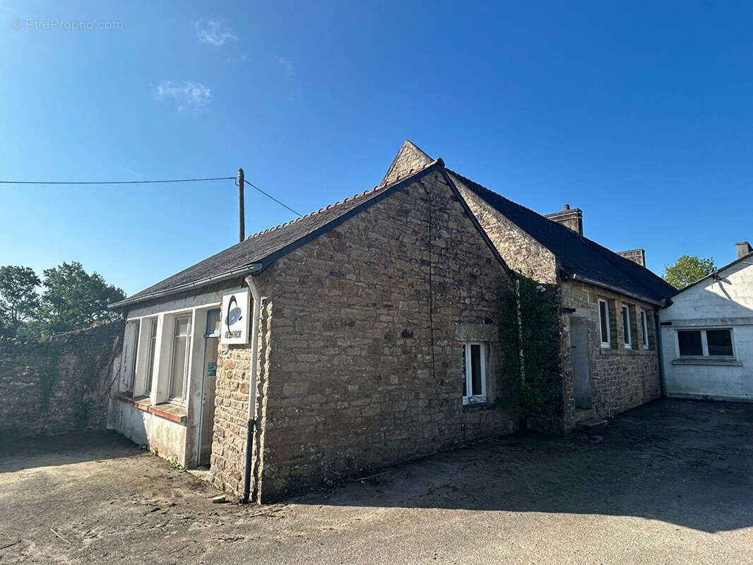 Commerce à ERGUE-GABERIC