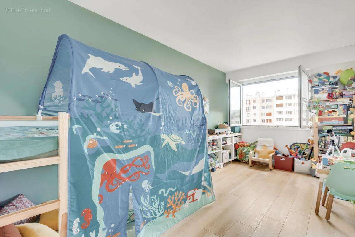 Appartement à FONTENAY-SOUS-BOIS