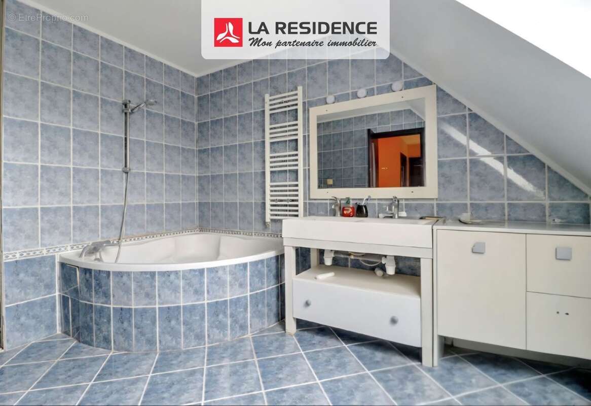 Maison à BERCHERES-SUR-VESGRE