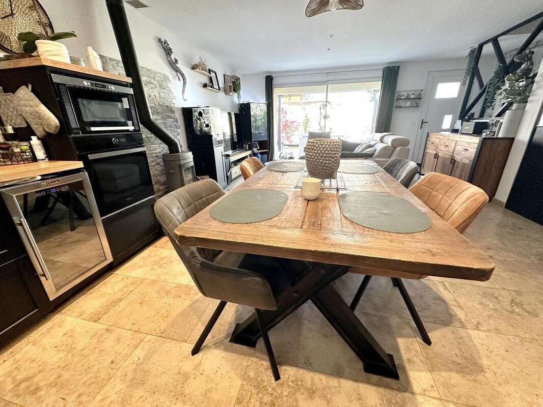 Photo 8 - Maison à ENTRAIGUES-SUR-LA-SORGUE