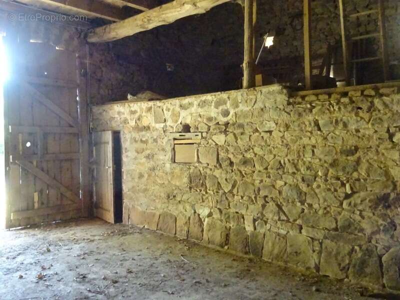 Maison à LA CLAYETTE