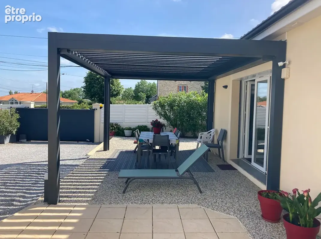 Plain pied 152 m avec piscine 4 chambres & chauffage au sol à Tonnay-Charente - photo 3