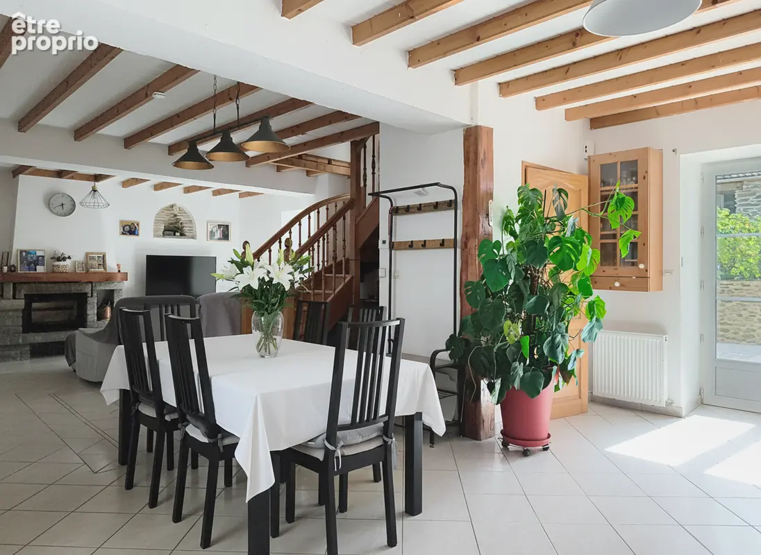 Ensemble immobilier en pierres à EQUEURDREVILLE - 147m² - photo 3