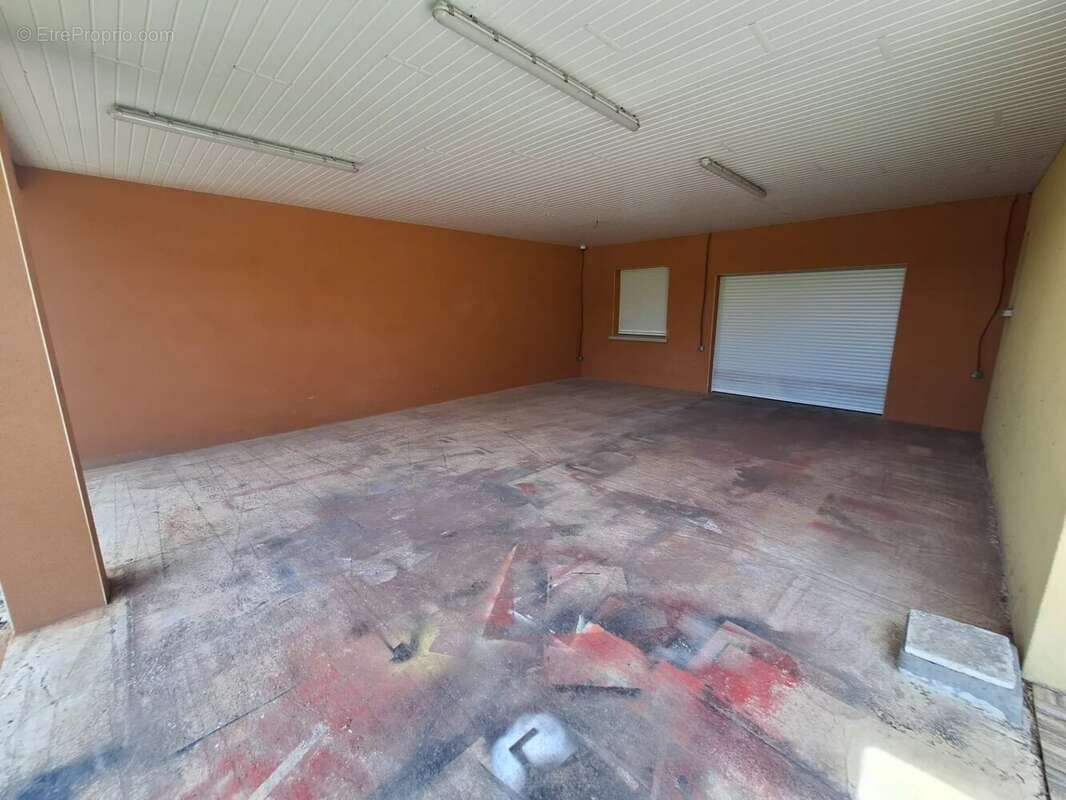 Maison recente avec garage et terrain - photo 9