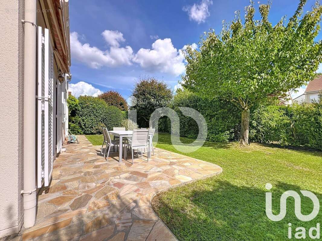 Photo 2 - Maison à LE PLESSIS-BOUCHARD