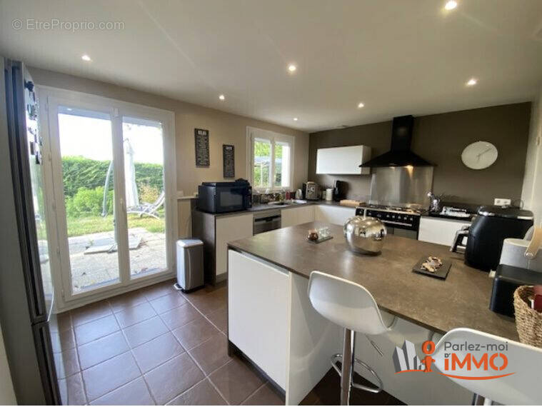 Maison à VILLEFONTAINE