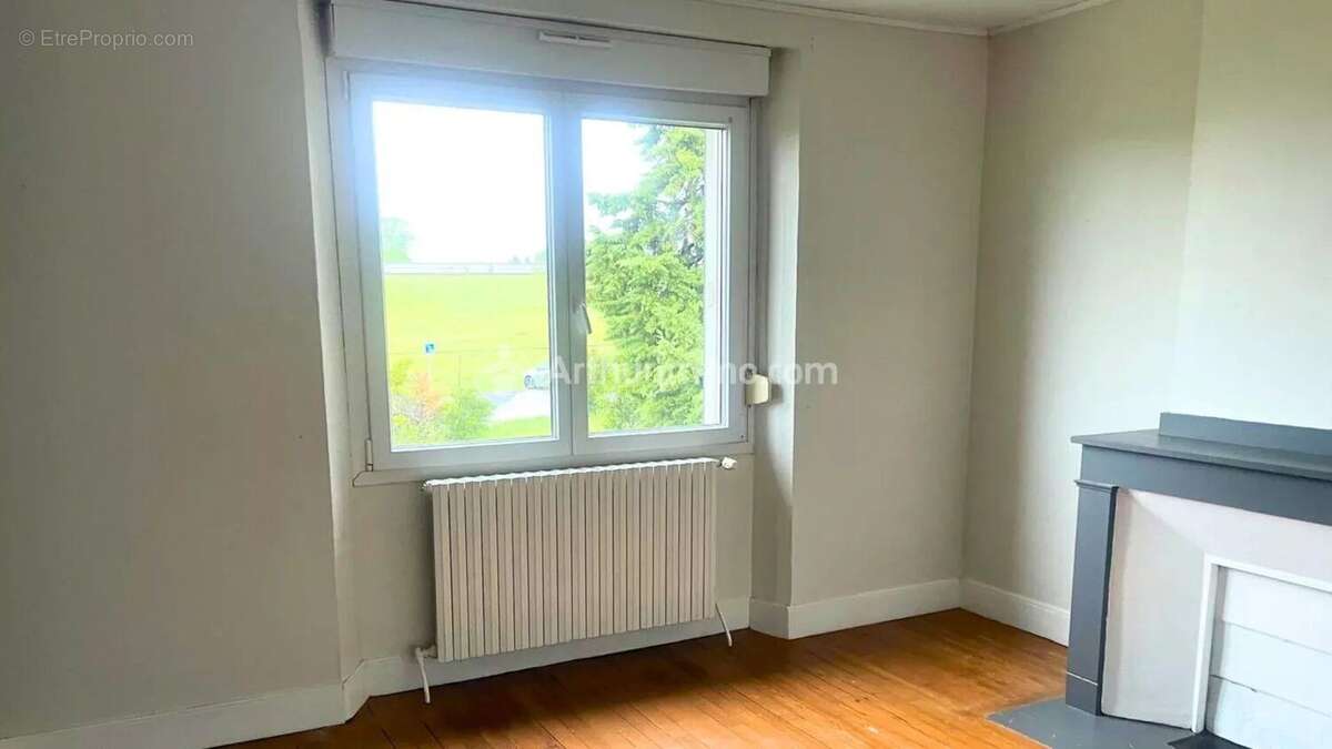 Maison à LABRUGUIERE