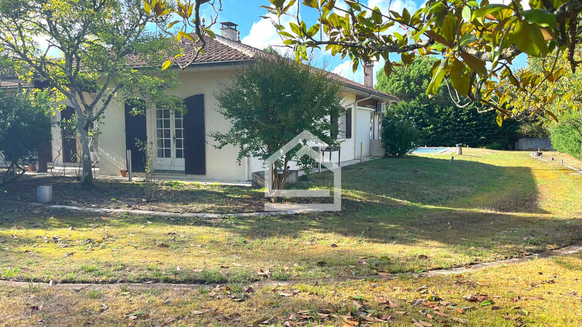 Maison à BLANQUEFORT