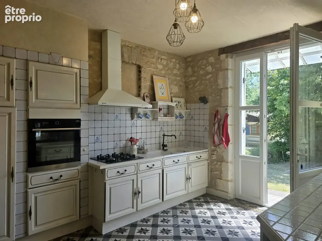 Maison 6 pièces 207 m² à vendre à Saint-Leon-Sur-L'isle (24110) - photo 4