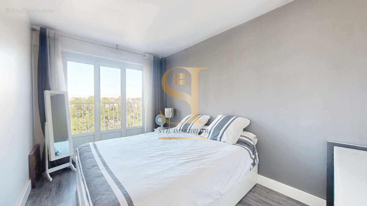 Appartement à CHILLY-MAZARIN