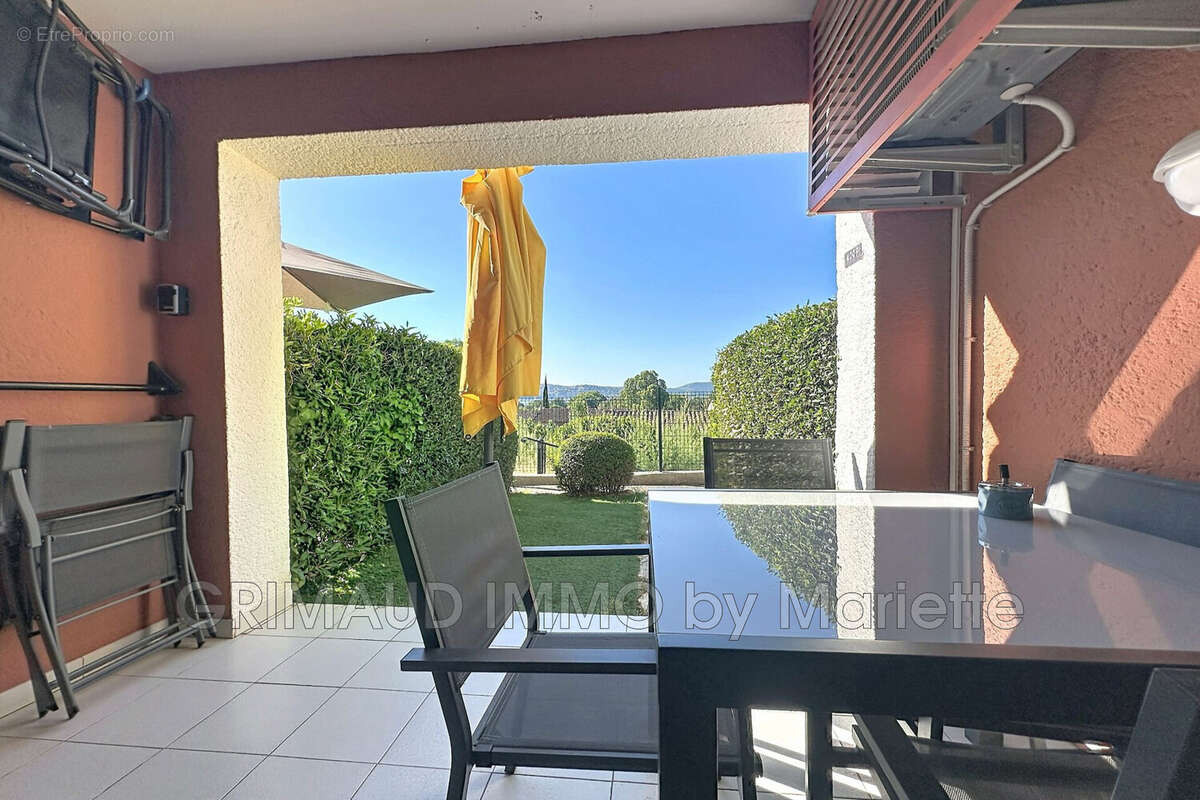 Appartement à GRIMAUD