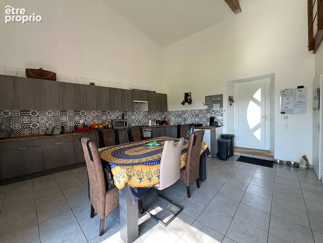 Maison 10 pièces 298 m² à vendre à Vaux (86700) - photo 8