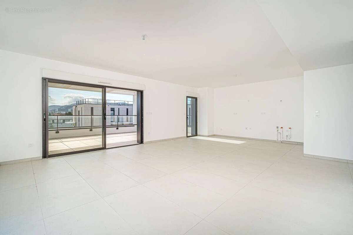 Appartement à MARSEILLE-8E