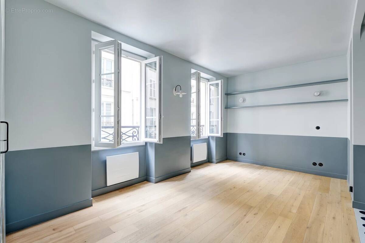 Appartement à PARIS-7E
