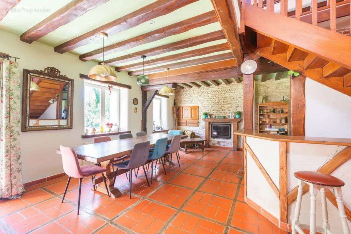 Cette propriété d'exception de 450 m² - photo 5