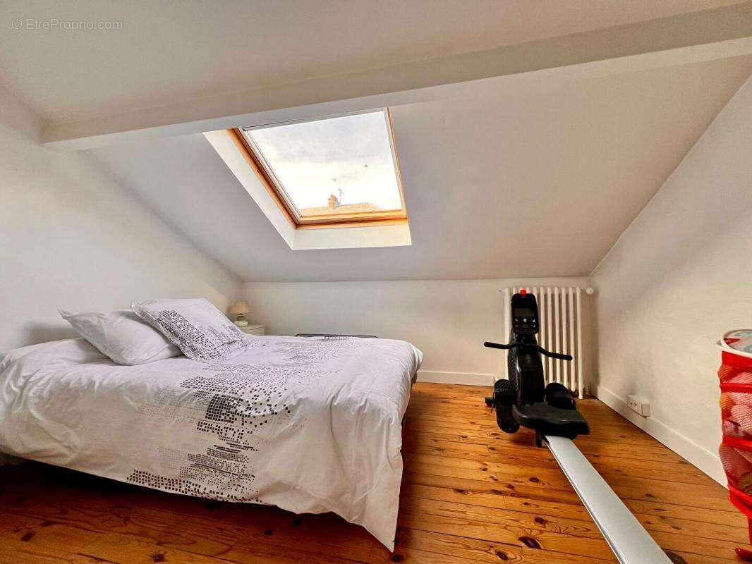 Maison à FLEURY-MEROGIS