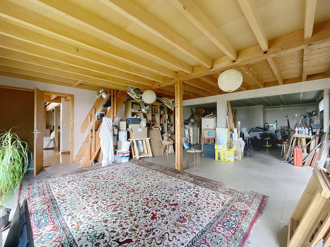 Maison à CORCELLES-LES-MONTS