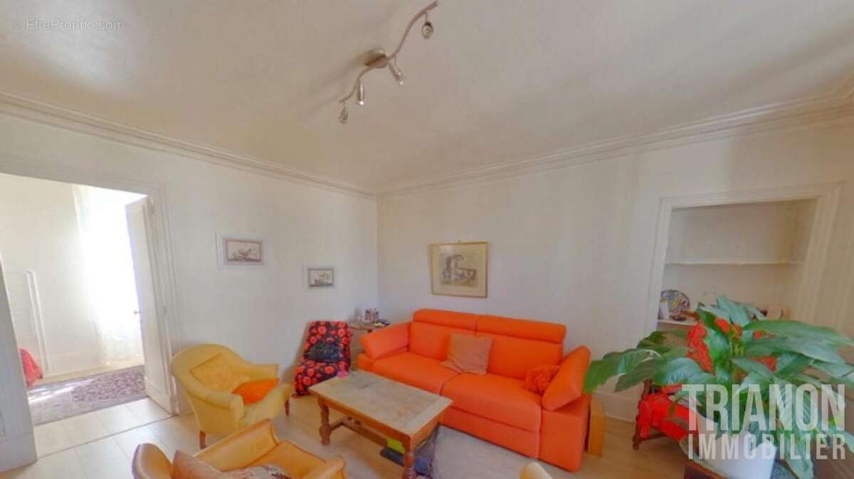 Commerce à TRIEL-SUR-SEINE