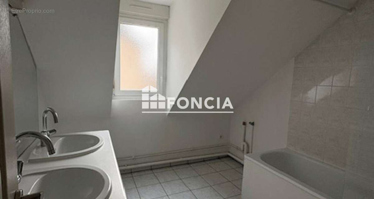 Appartement à CHARLEVILLE-MEZIERES