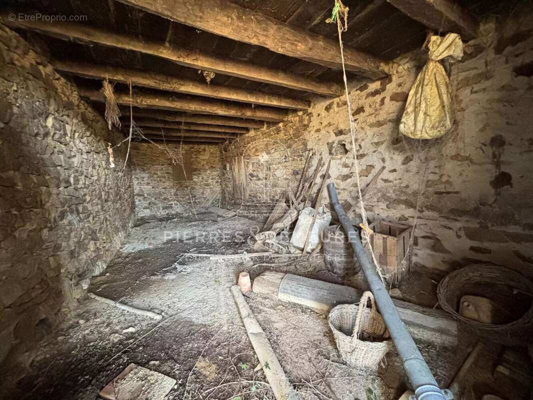 Maison à POULIGNY-NOTRE-DAME