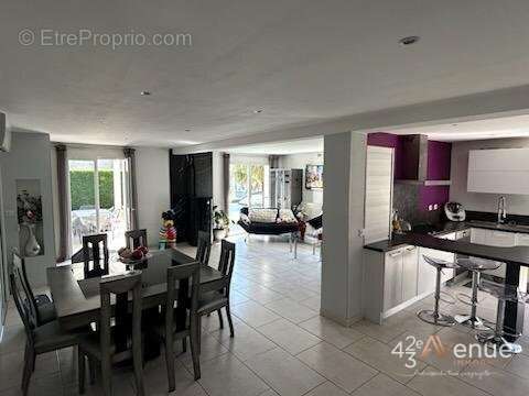 Maison à LA TALAUDIERE