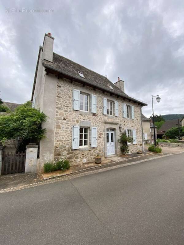 COUP DE COEUR: Maison de village au charme fou - photo 14