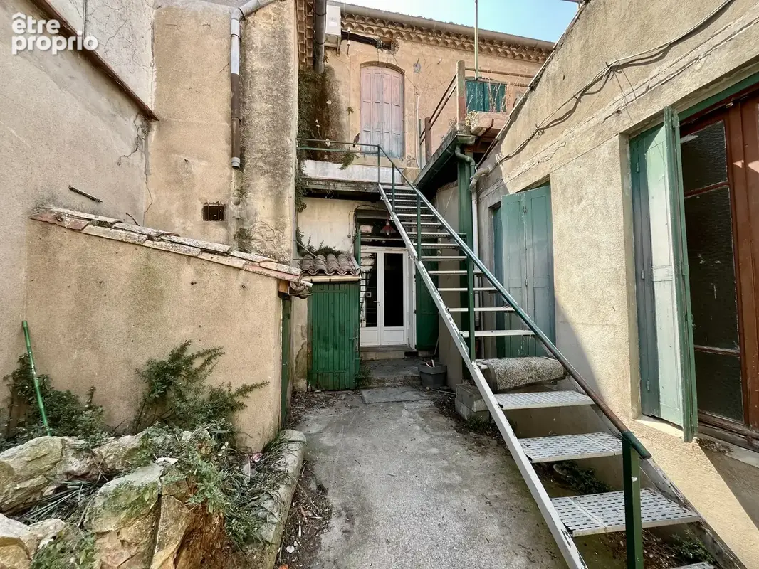 Proche berge de l'Aude et Cité: Ensemble immobilier avec cours à rénover - photo 12