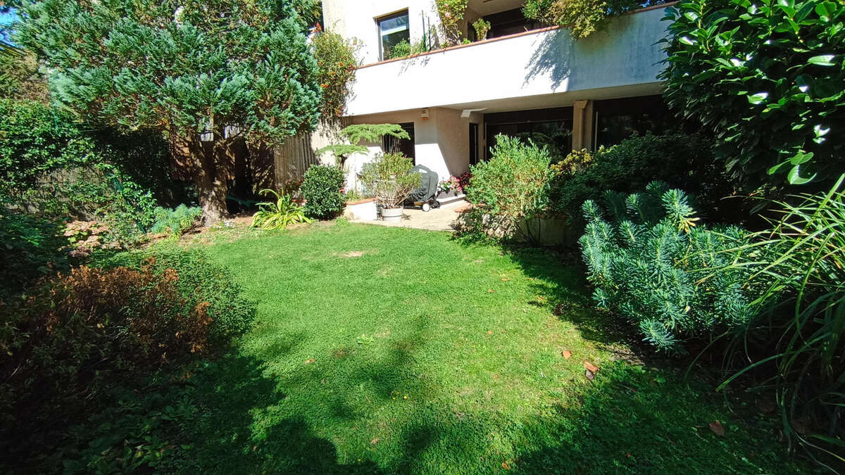 Appartement à VILLE-D&#039;AVRAY