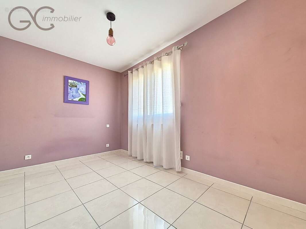 Maison à VILLENEUVE-LES-BEZIERS