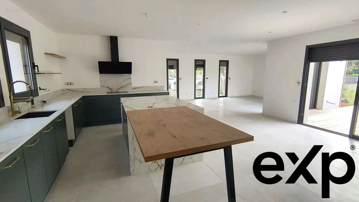 Maison à MOLIETS-ET-MAA