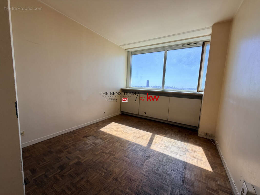 Appartement 67 m² à Paris-15e  - photo 9