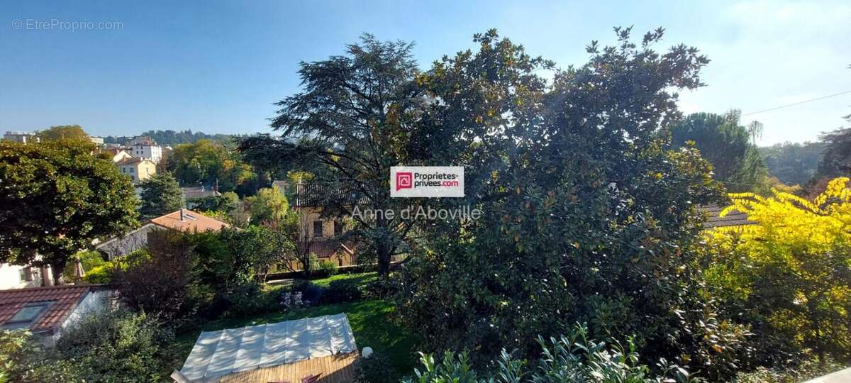 Maison à TASSIN-LA-DEMI-LUNE