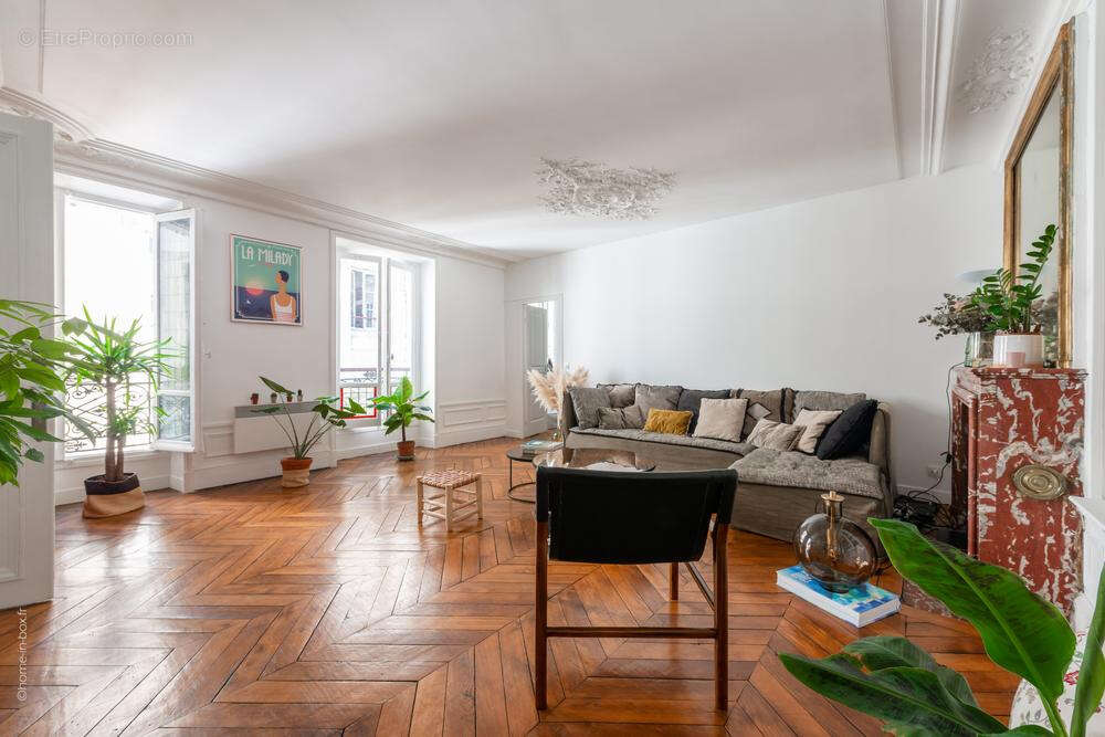 Appartement à PARIS-3E