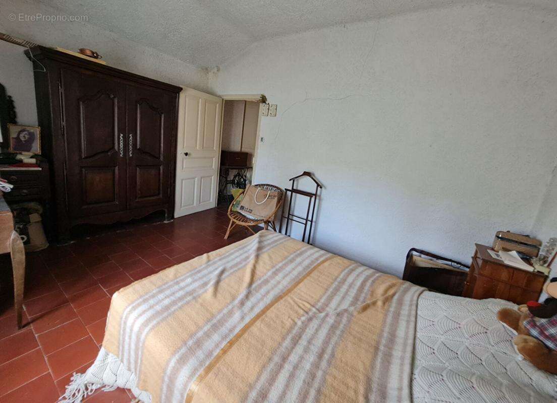 Alès - Maison Bourgeoise 10 pièces 330 m2 sur 1500m² de terrain clos - photo 15