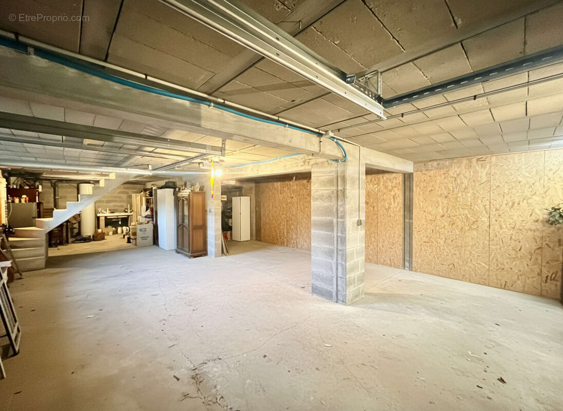 Maison à SAINT-JEAN-LES-DEUX-JUMEAUX