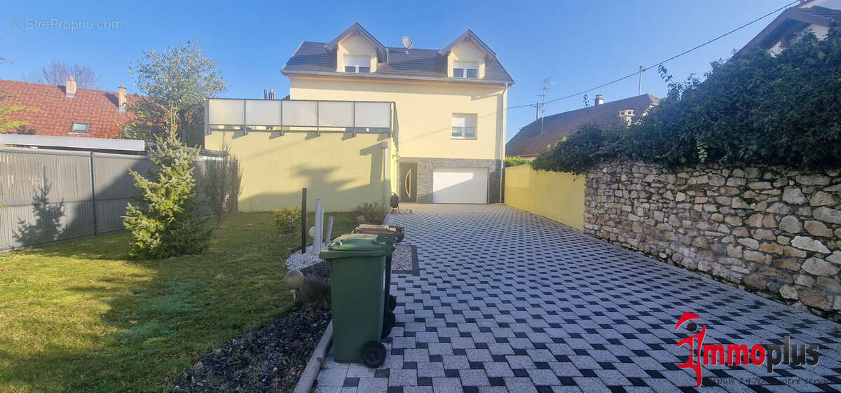 Tres belle maison a venir decourir ! - photo 2