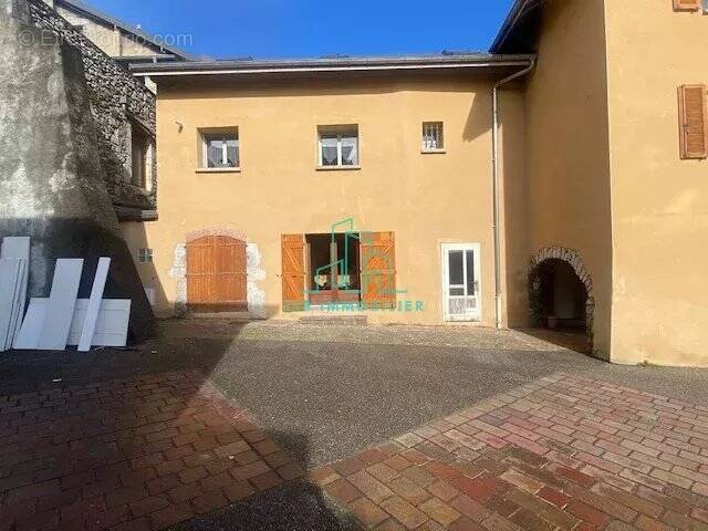 Appartement à MONTMELIAN