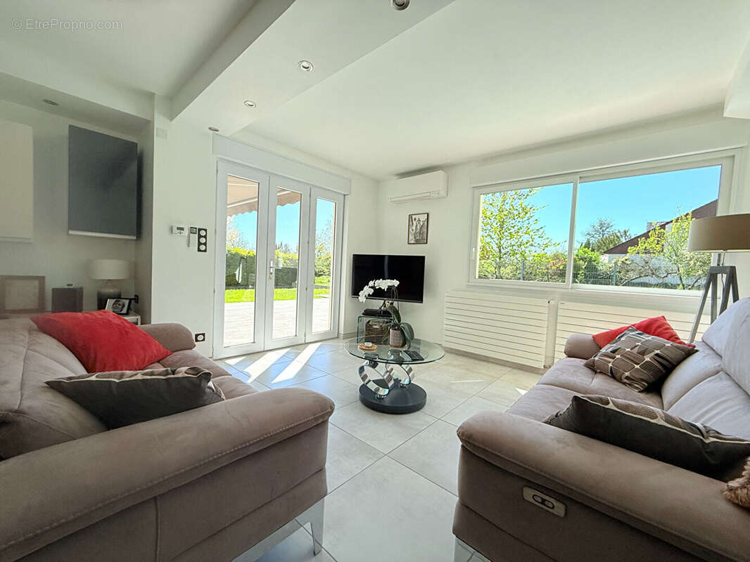 Maison à SAINT-DOULCHARD