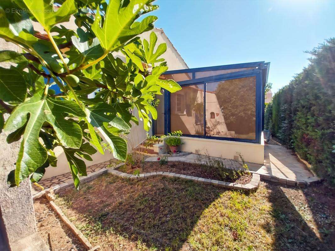 Maison à POMEROLS